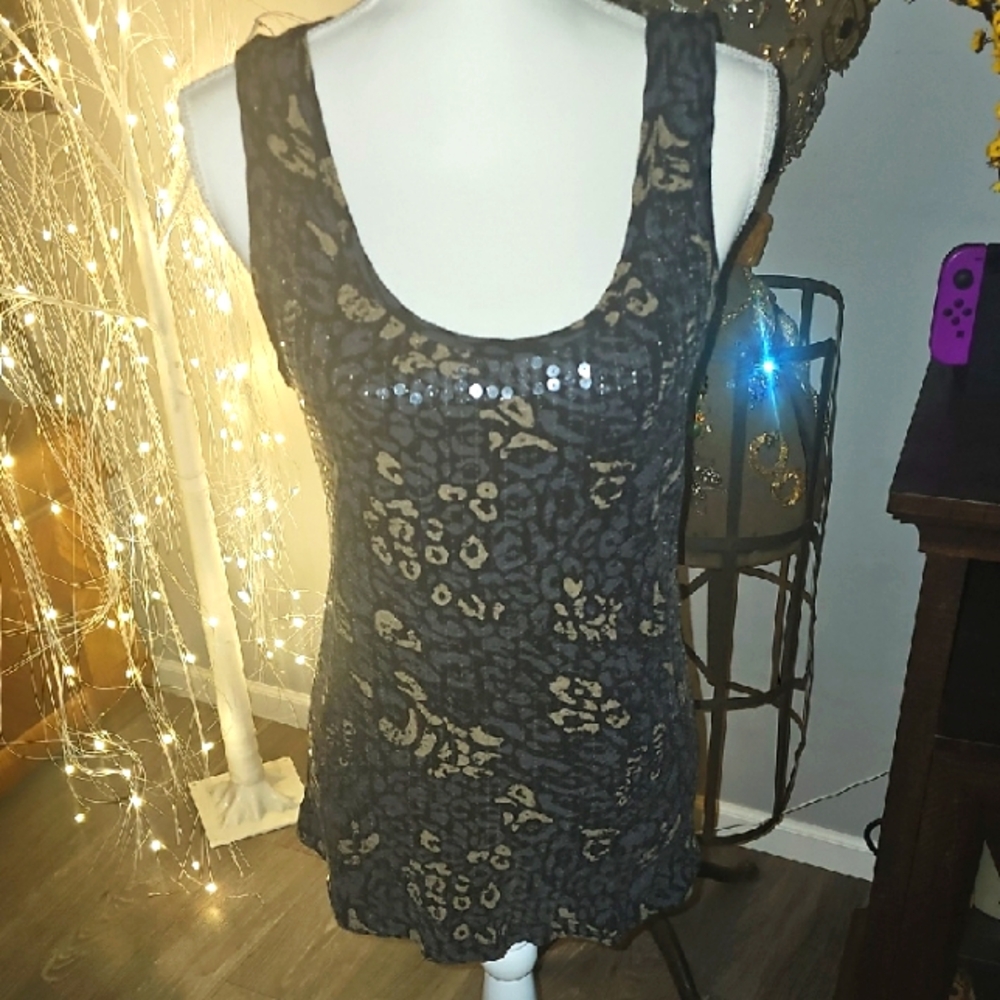 ACURRANTS Black and tan Women's Tank Top. Sz X-Large. Leopard Print and sequins.
